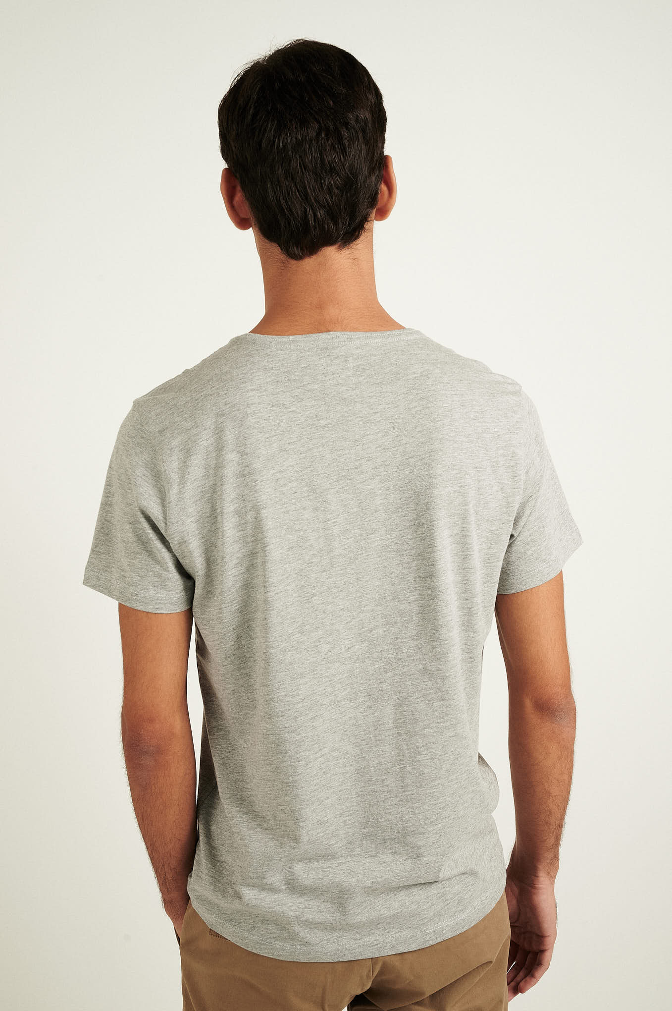 T-Shirt Cinza Mesclado Casual Homem